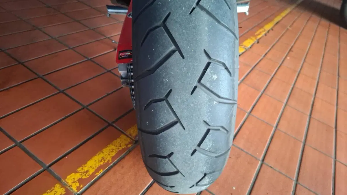 Honda Hornet 900 (4)