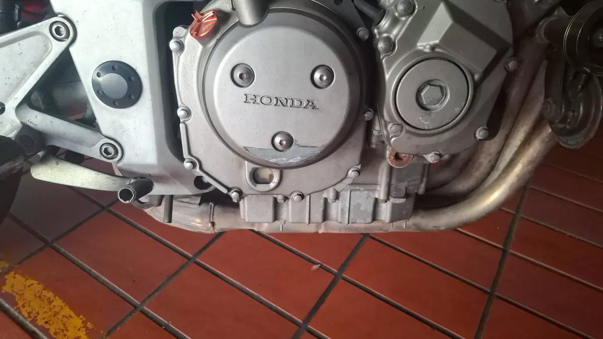 Honda Hornet 900 (8)