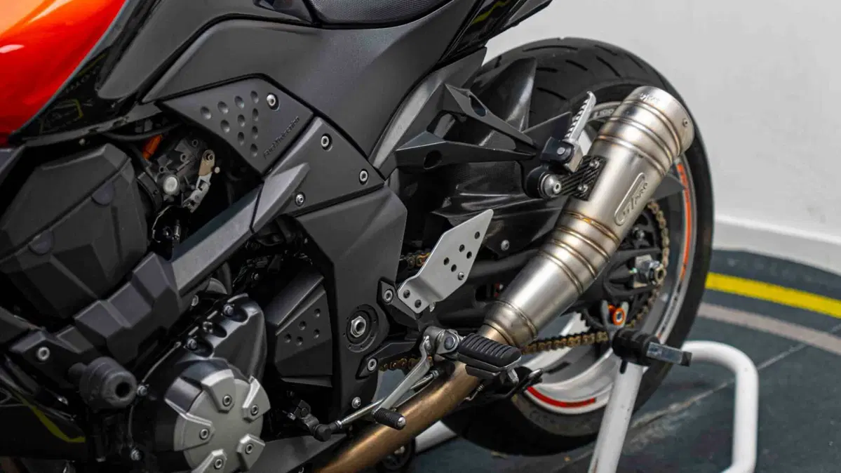 Kawasaki Z 1000 (2007 - 09) (17)
