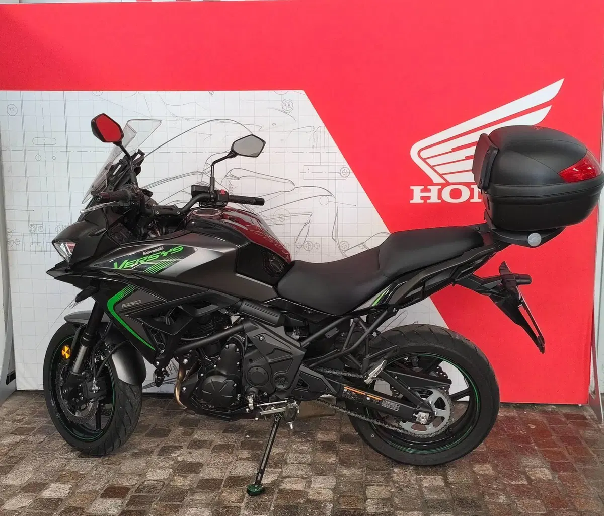Kawasaki Versys 650 (2025 - 26) (3)