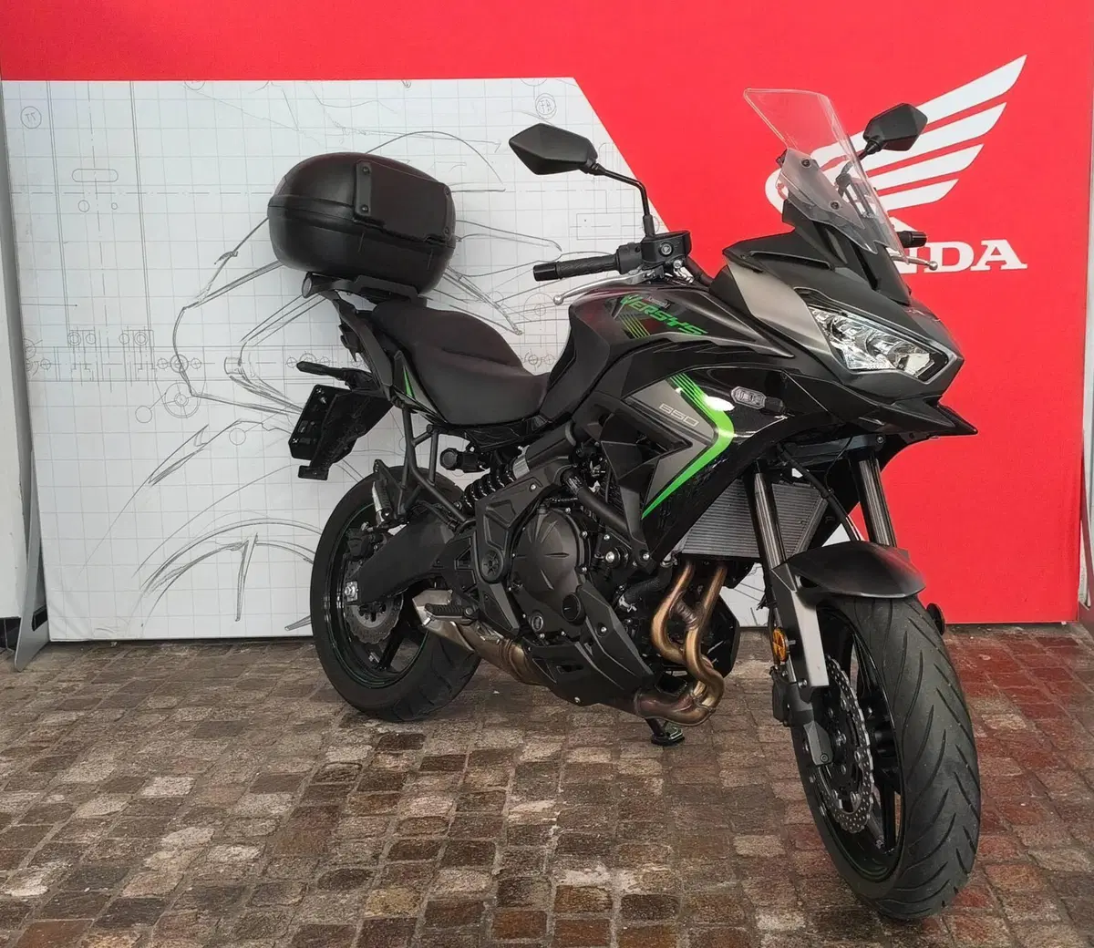 Kawasaki Versys 650 (2025 - 26) (4)