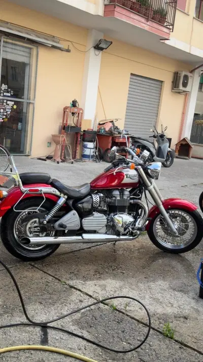 Triumph Bonneville 800 America (2001 - 07) usata