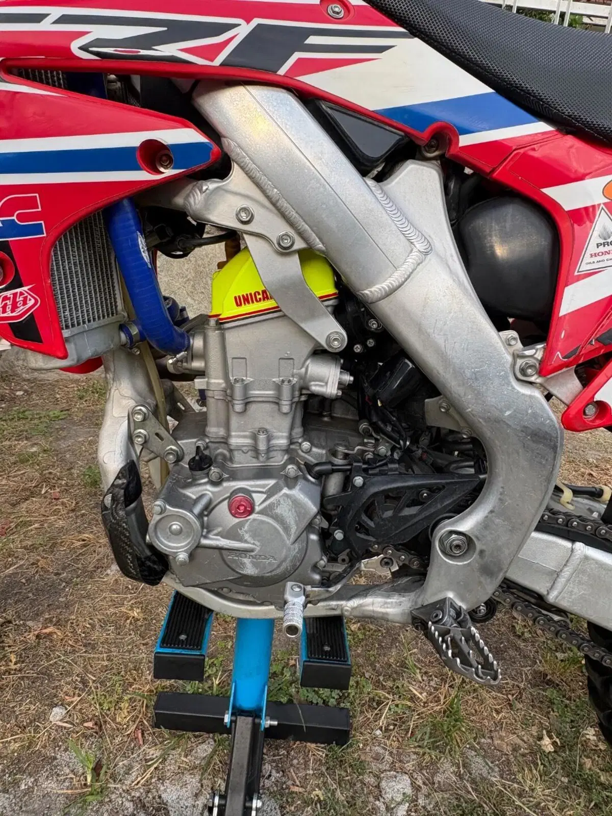 Honda CRF 250R (2011 - 12) (4)