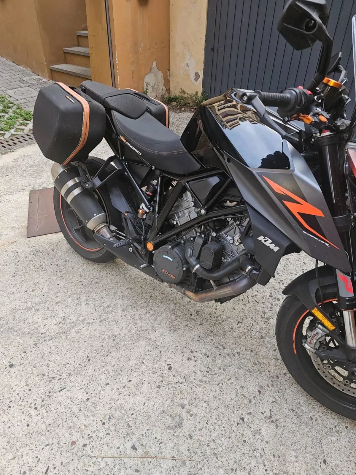 KTM 1290 Super Duke R (2019) (5)
