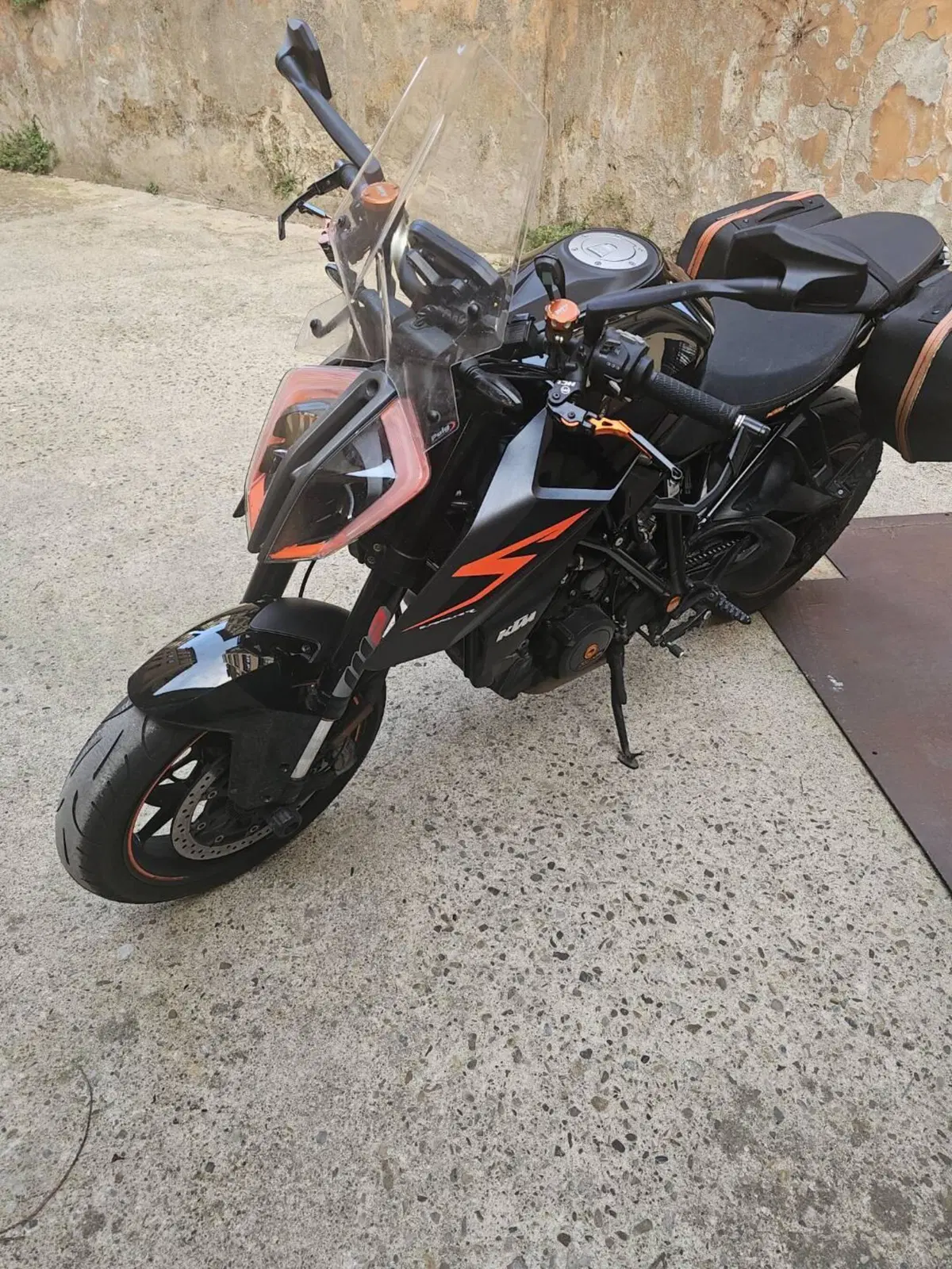KTM 1290 Super Duke R (2019) (7)
