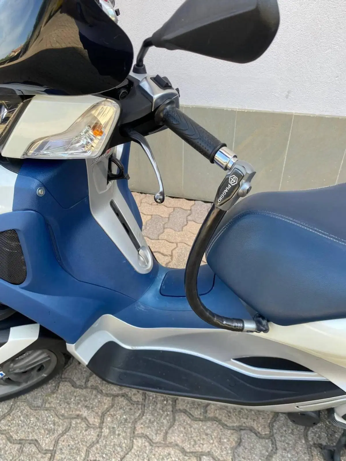 Piaggio Mp3 300 ie Yourban ERL (2011 - 17) (2)