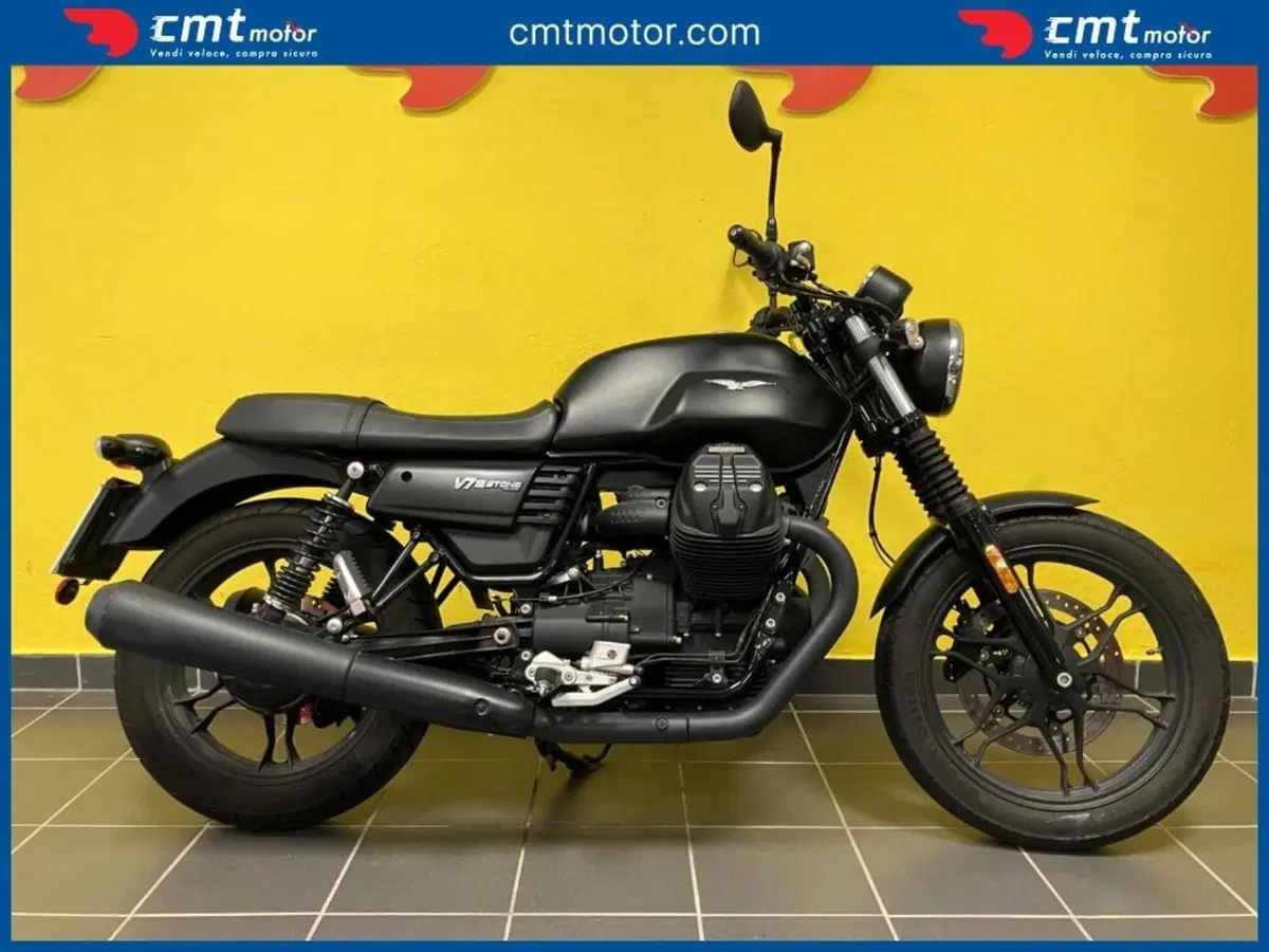 Moto Guzzi V7 III Stone (2017 - 20)