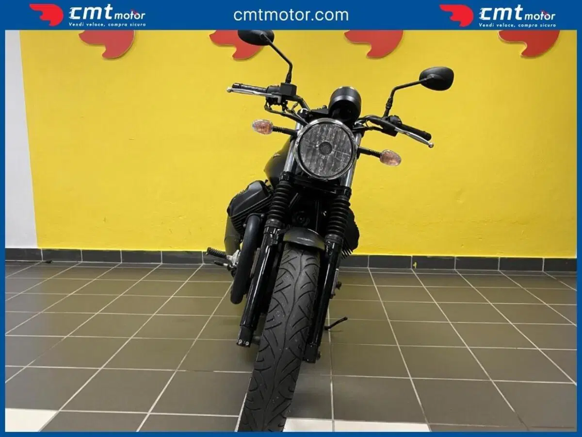 Moto Guzzi V7 III Stone (2017 - 20) (2)