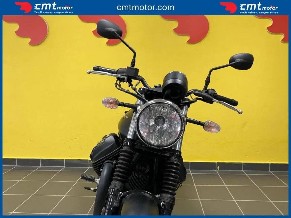 Moto Guzzi V7 III Stone (2017 - 20) (12)