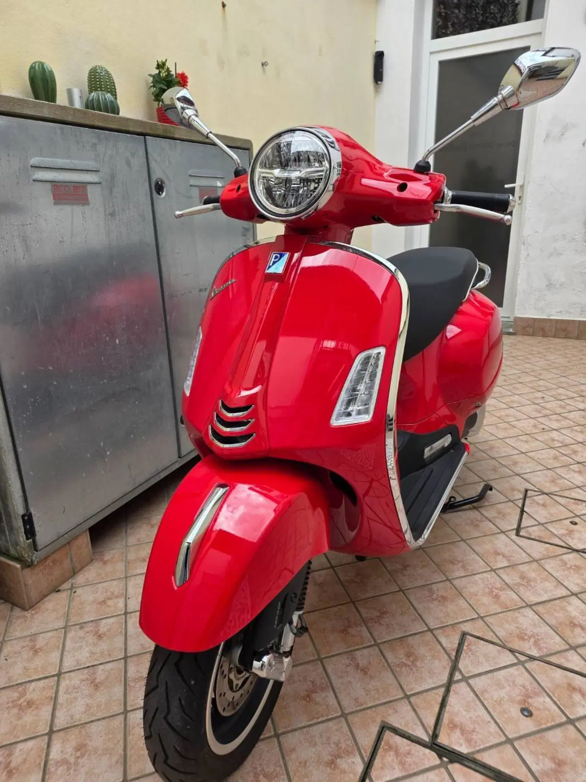 Vespa GTS 300 Super (2023 - 24) (4)