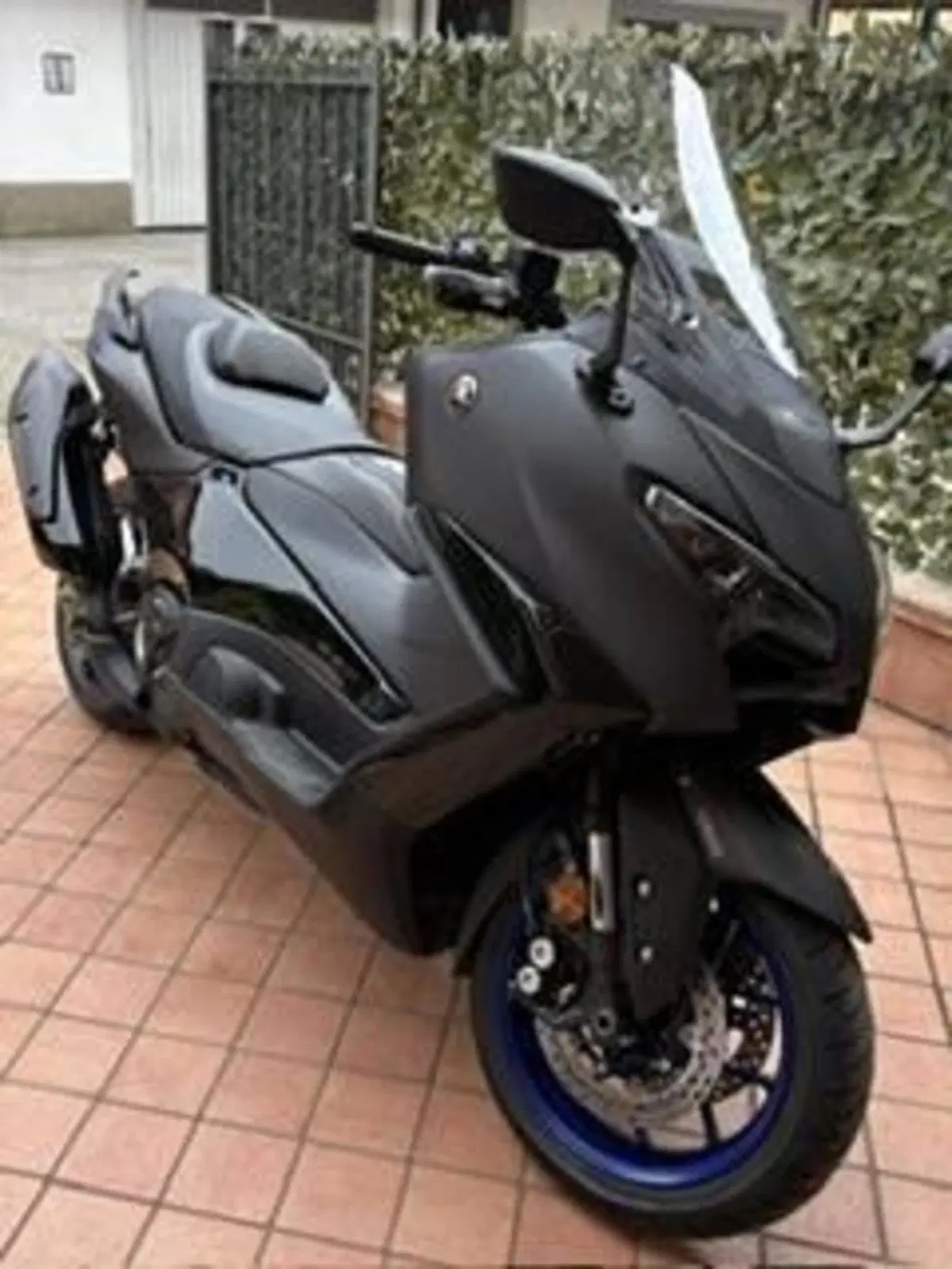 Yamaha T-Max 560 (2025 - 26) (2)