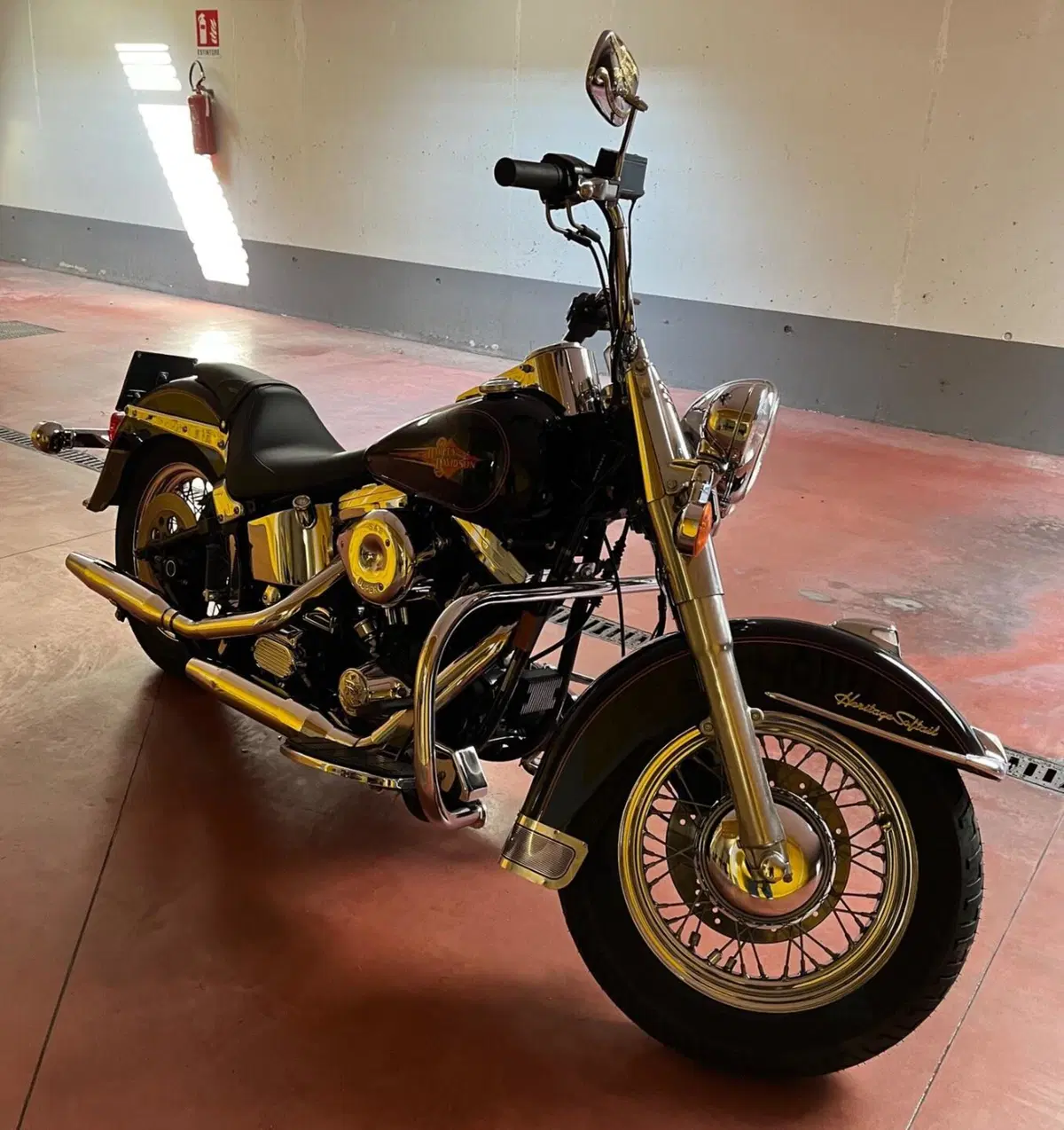 Harley-Davidson 1340 Heritage Classic (1984 - 98) - FLSTC (5)