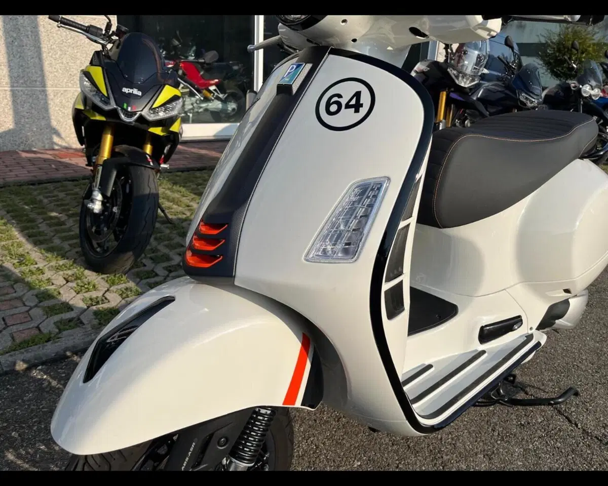 Vespa GTS 300 Super Sport (2023 - 24) (9)