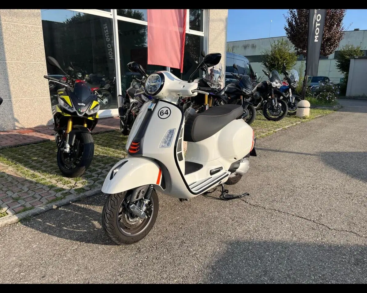 Vespa GTS 300 Super Sport (2023 - 24)