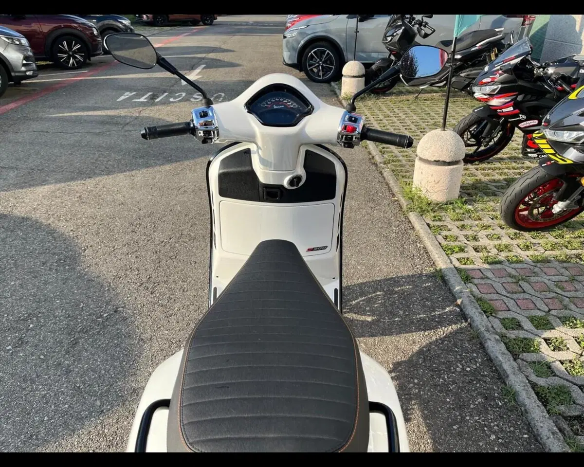 Vespa GTS 300 Super Sport (2023 - 24) (13)