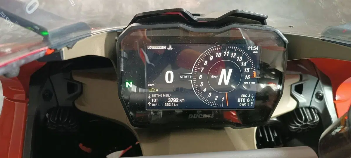 Ducati Panigale V4 (2022 - 24) (4)