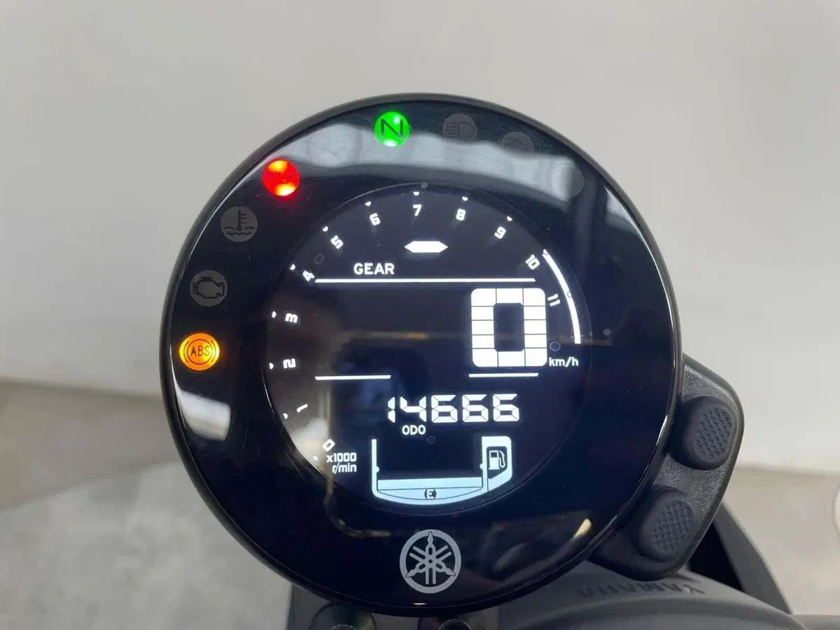 Yamaha XSR 700 (2022 - 26) (11)