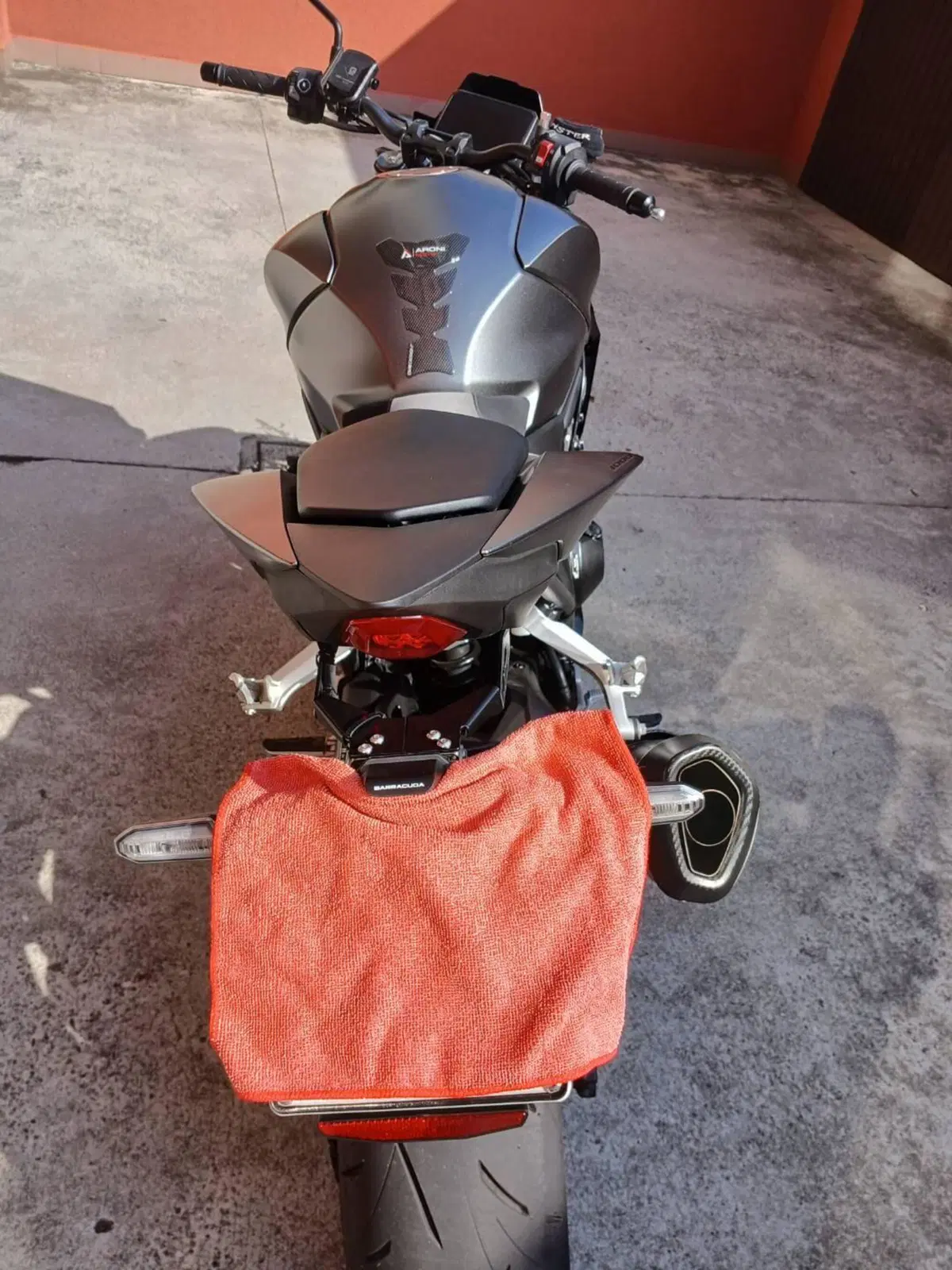 Honda CB 1000 Hornet (2025 - 26) (4)