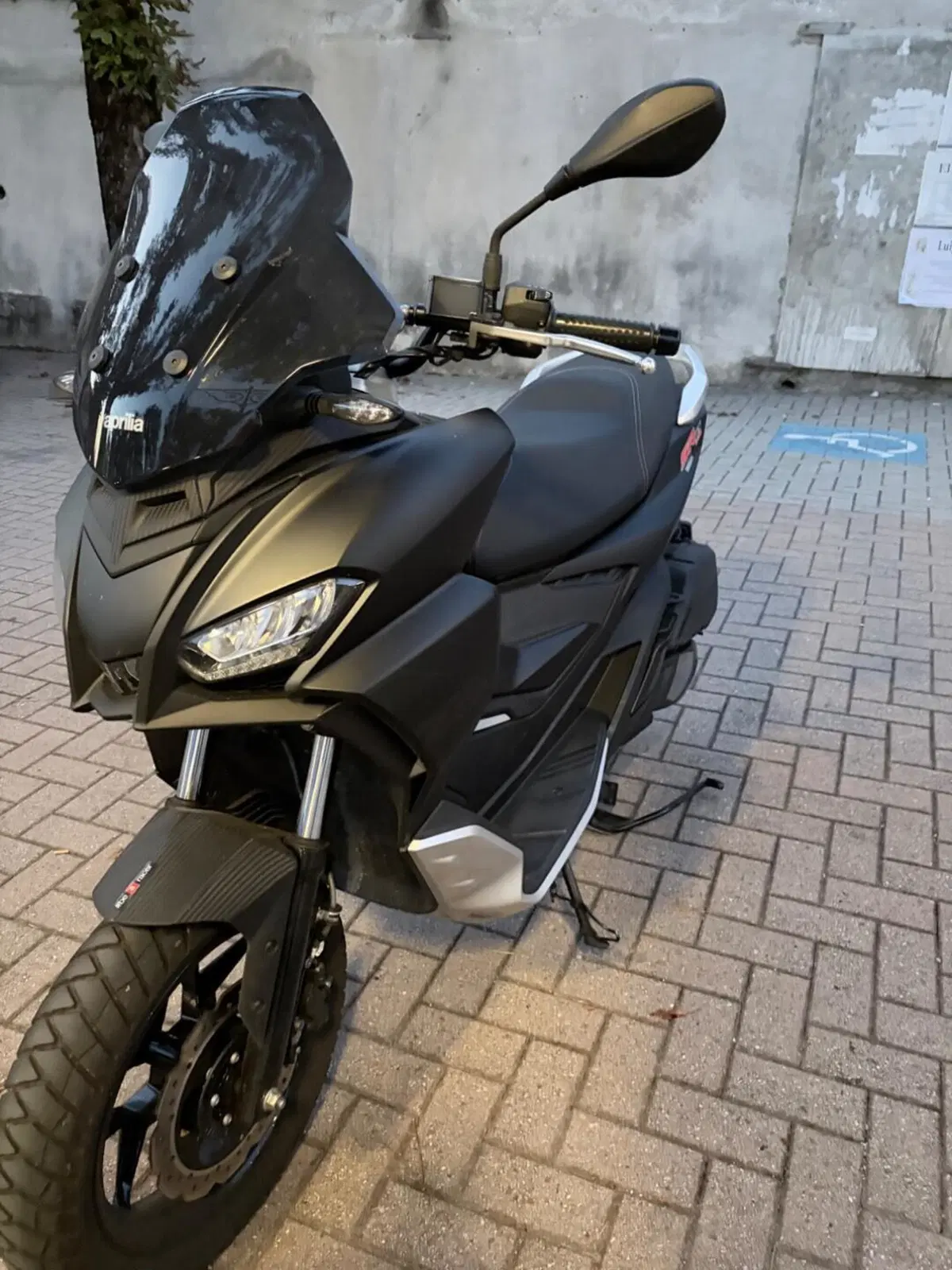 Aprilia SR GT 200 (2022 - 24) (3)