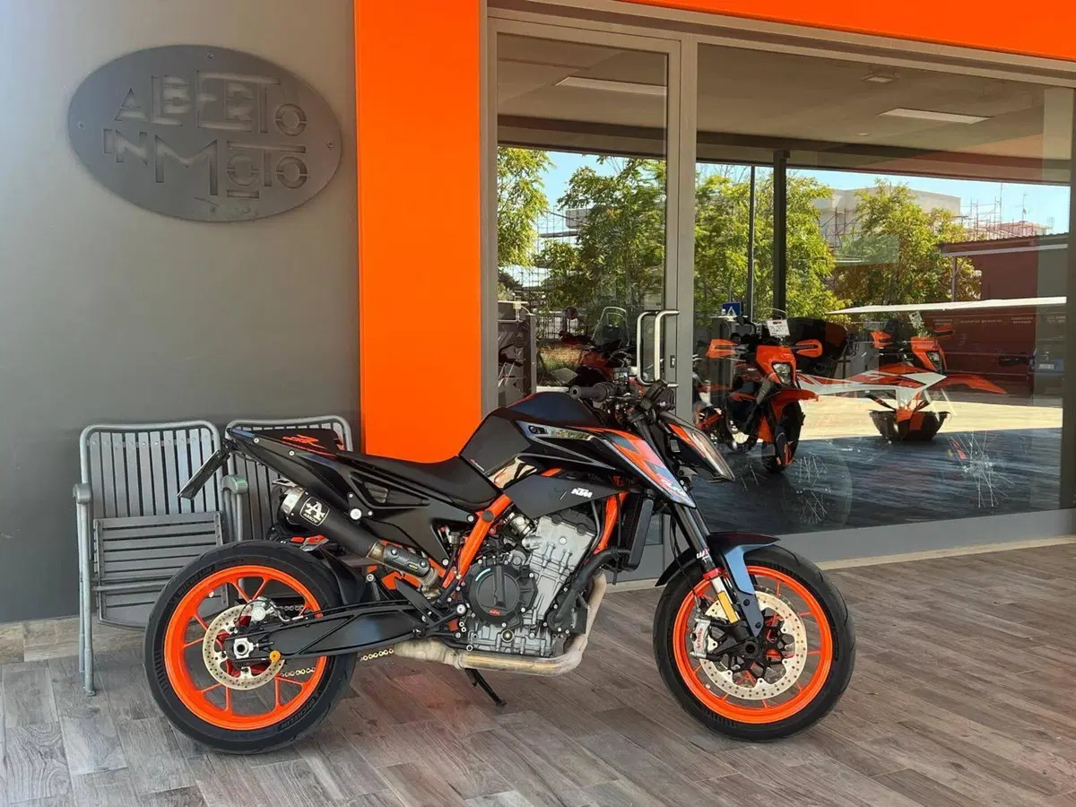 KTM 890 Duke R (2021 - 23)