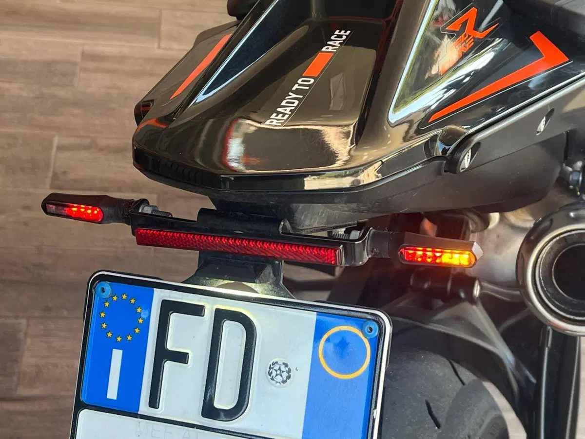 KTM 890 Duke R (2021 - 23) (10)