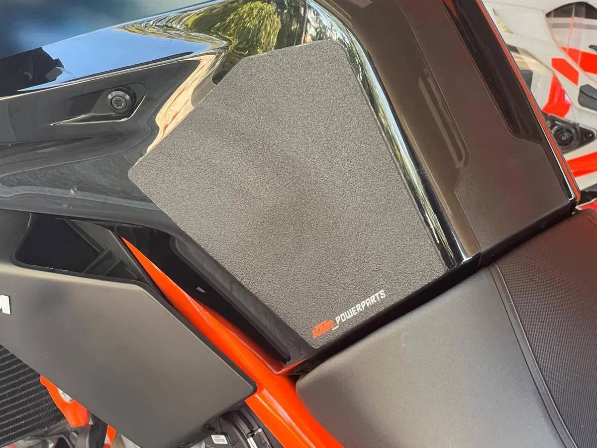 KTM 890 Duke R (2021 - 23) (15)