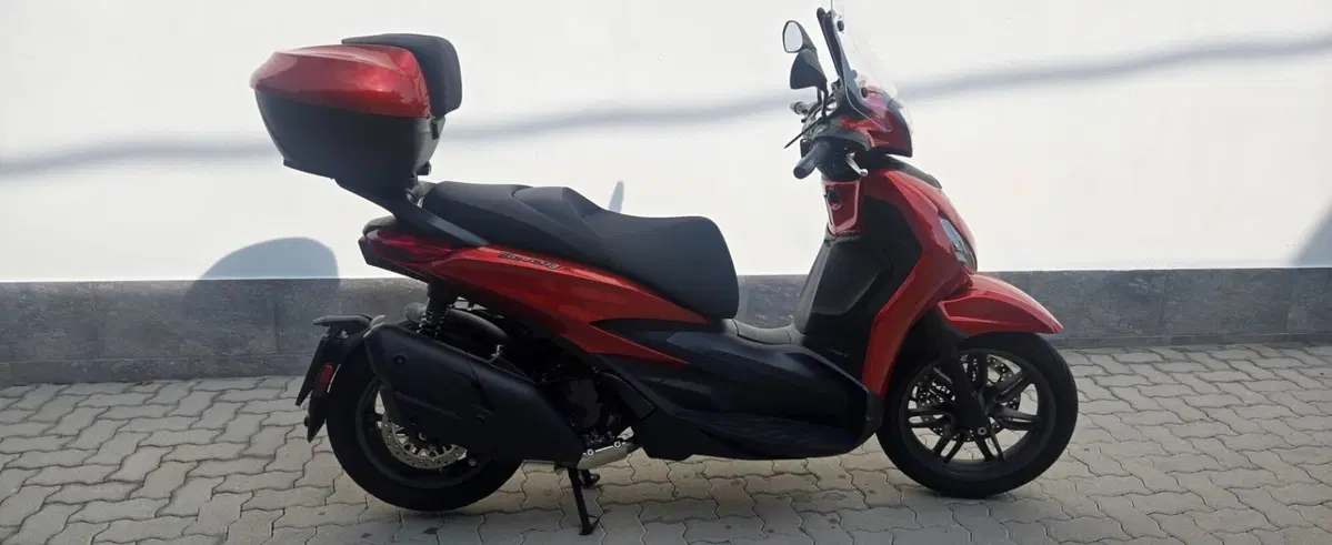 Piaggio Beverly 400 S ABS-ASR (2021 - 24) (2)