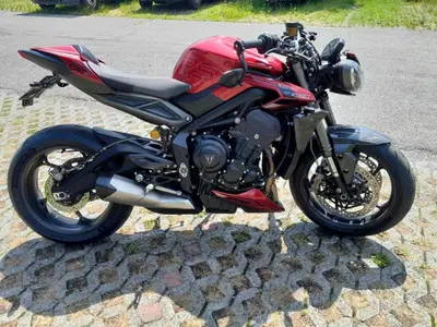 Triumph Street Triple 765 RS (2023 - 26) usata