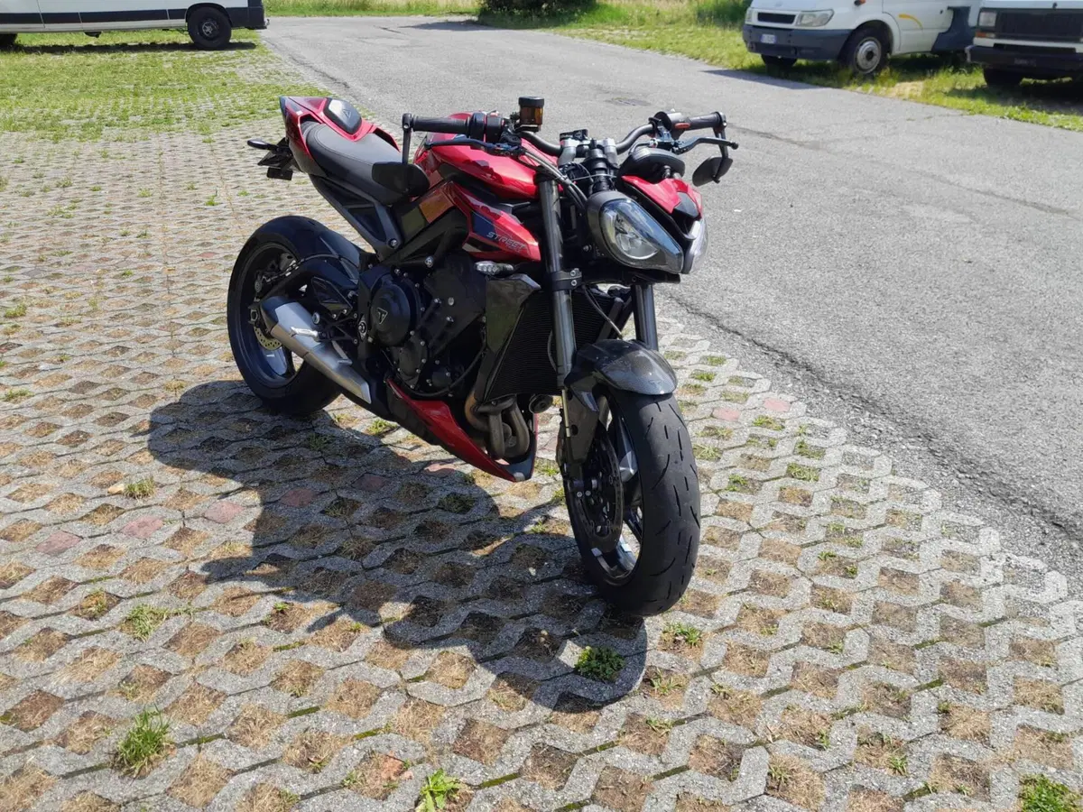 Triumph Street Triple 765 RS (2023 - 26) (3)