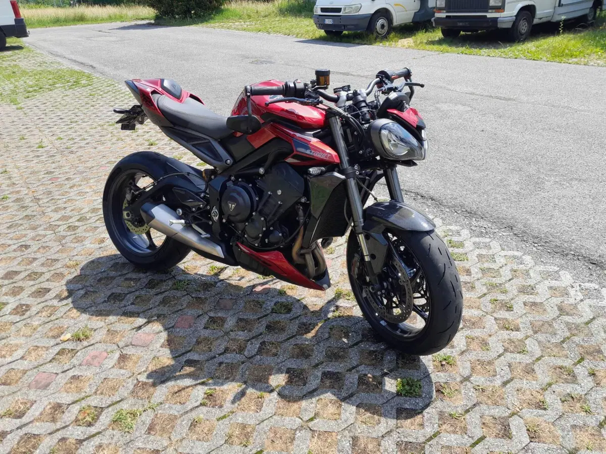 Triumph Street Triple 765 RS (2023 - 26) (4)