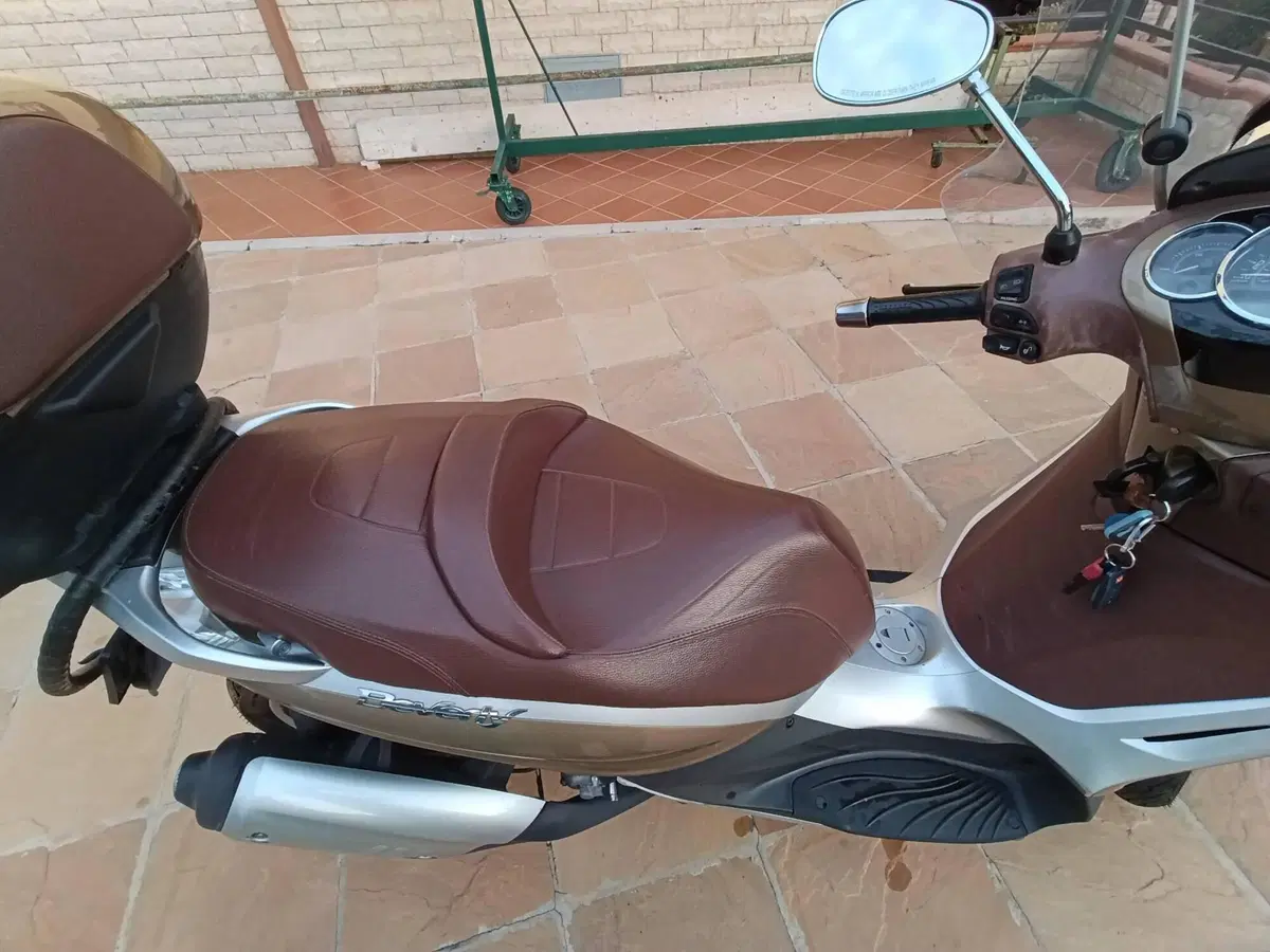 Piaggio Beverly 300 i.e. (2010 - 16) (7)