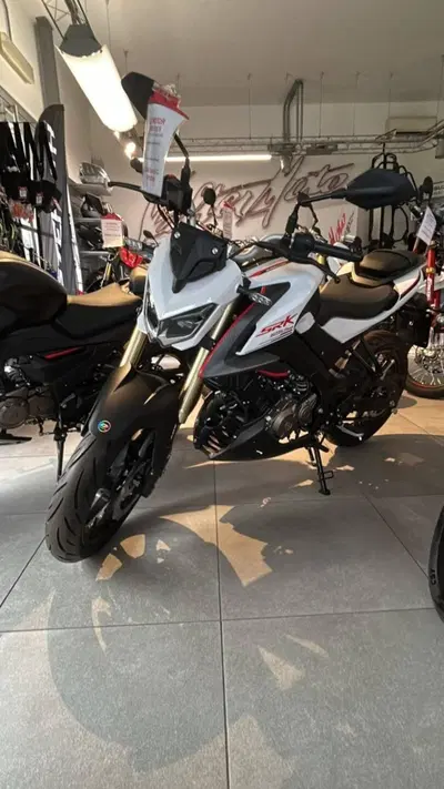 QJ Motor SRK 125 S (2025 - 26) usata