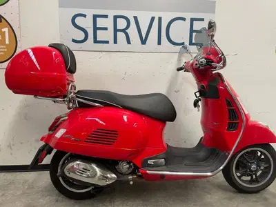 Vespa GTS 300 Super (2023 - 24) usata