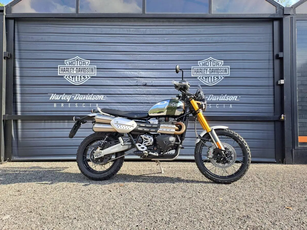 Triumph Scrambler 1200 XE Chrome Edition (2023)