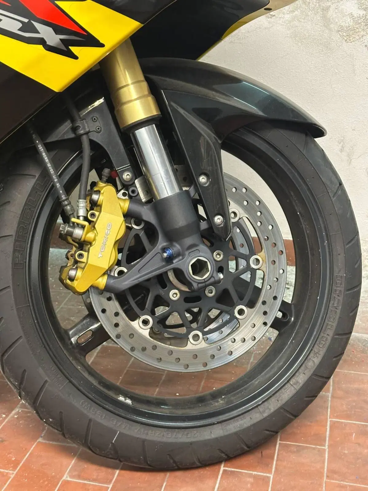 Suzuki GSX R 600 (2004 - 05) (7)