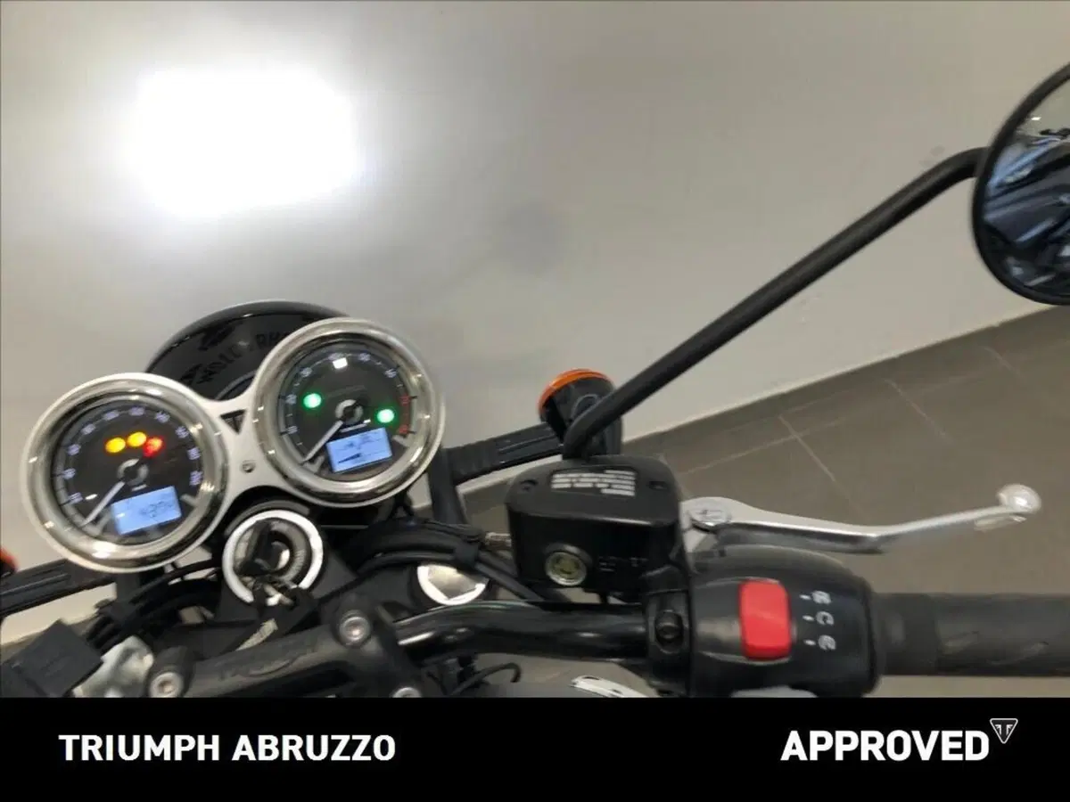 Triumph Bonneville T120 Black (2021 - 25) (9)