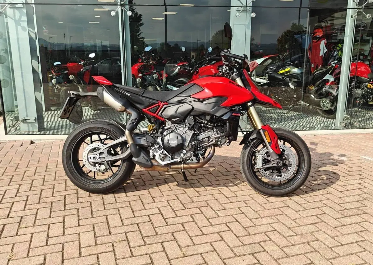 Ducati Hypermotard V2 (2026)