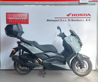 Yamaha X-Max 300 Tech Max (2025 - 26) usata