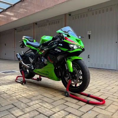 Kawasaki Ninja 636 ZX-6R (2024 - 26) usata