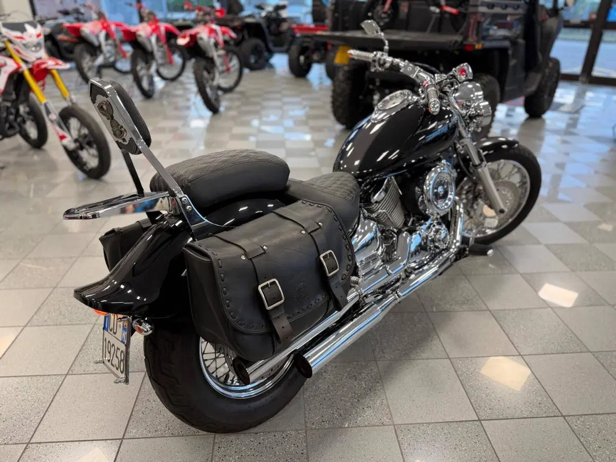 Yamaha XVS 1100 Drag Star A Classic (2000 - 06) (3)
