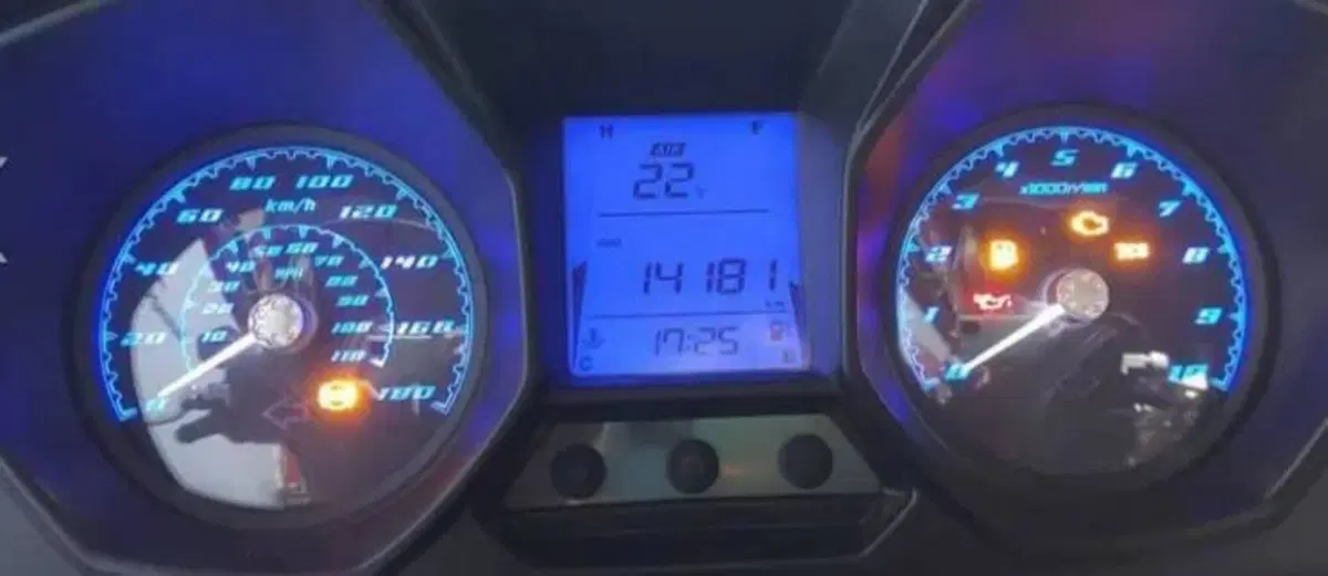 Kymco Downtown 350i TCS (2021 - 25) (3)
