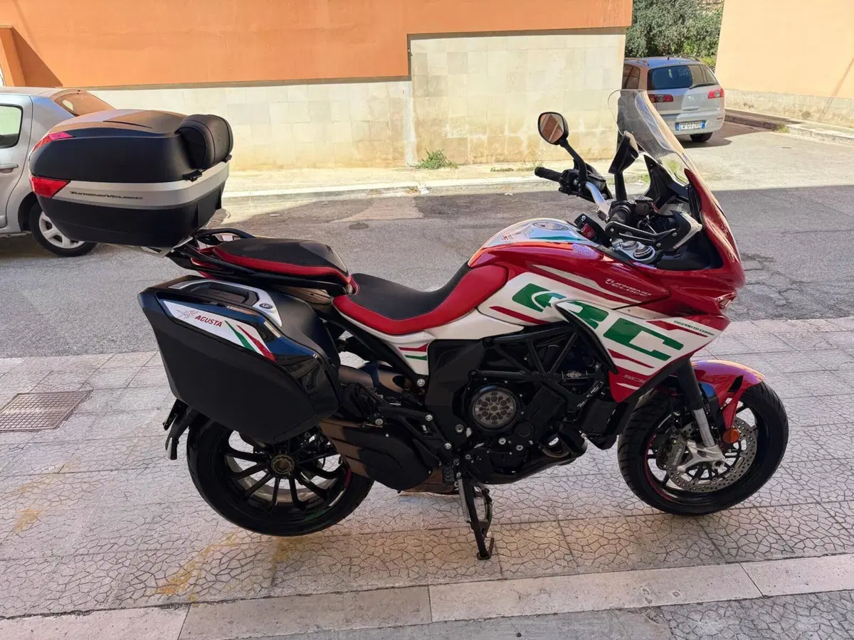 MV Agusta Turismo Veloce 800 RC SCS (2022 - 26) (5)