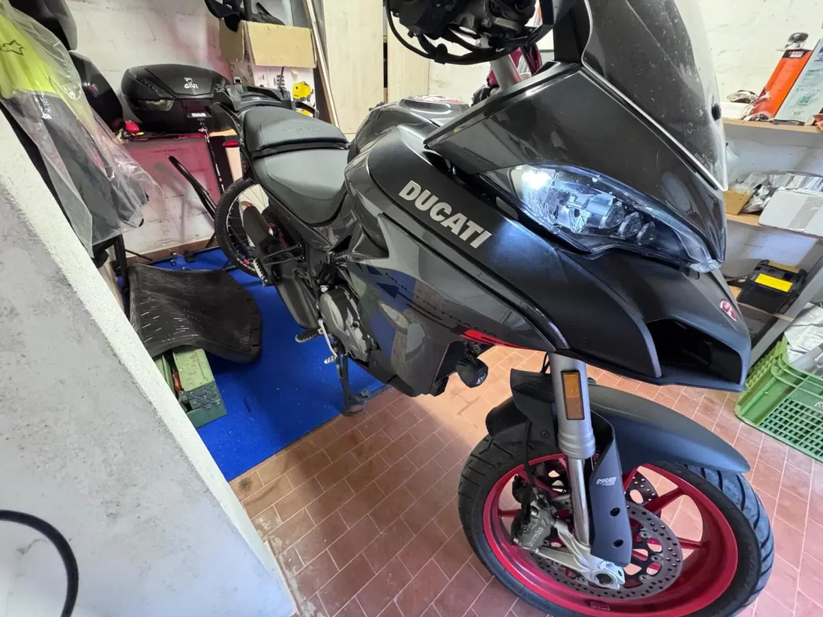 Ducati Multistrada V2 S (2022 - 24) (2)