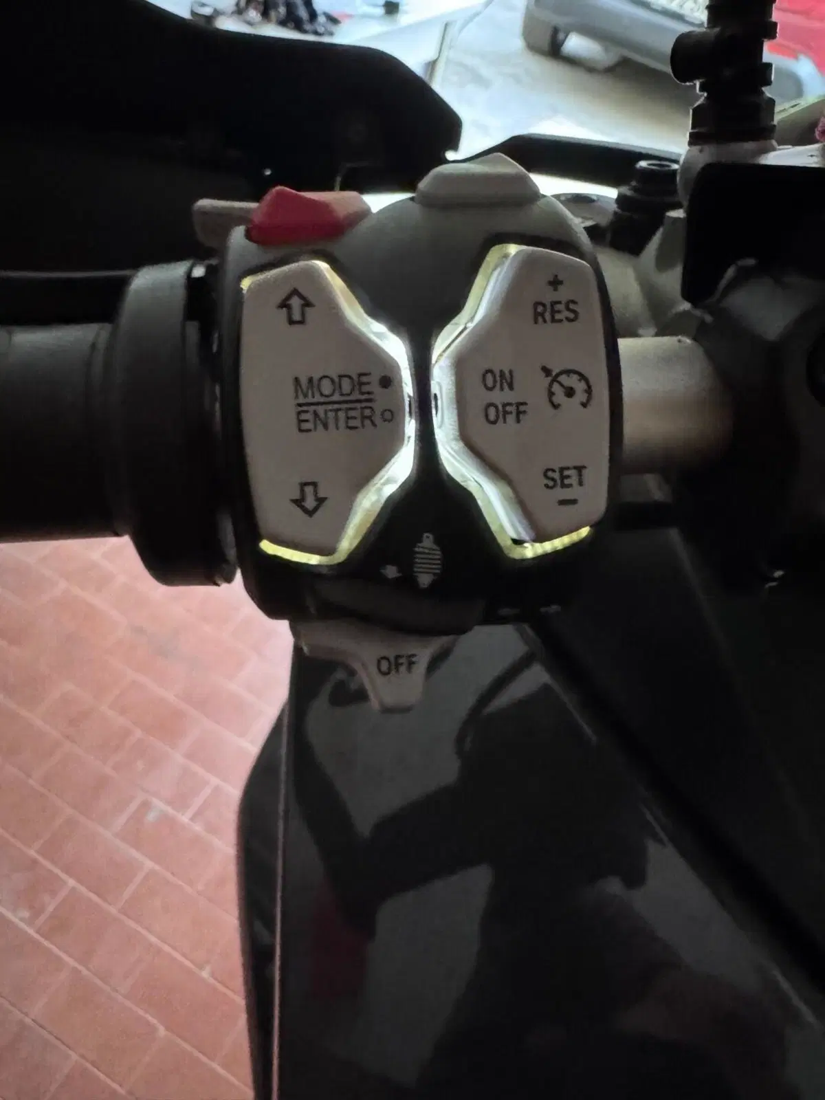 Ducati Multistrada V2 S (2022 - 24) (9)