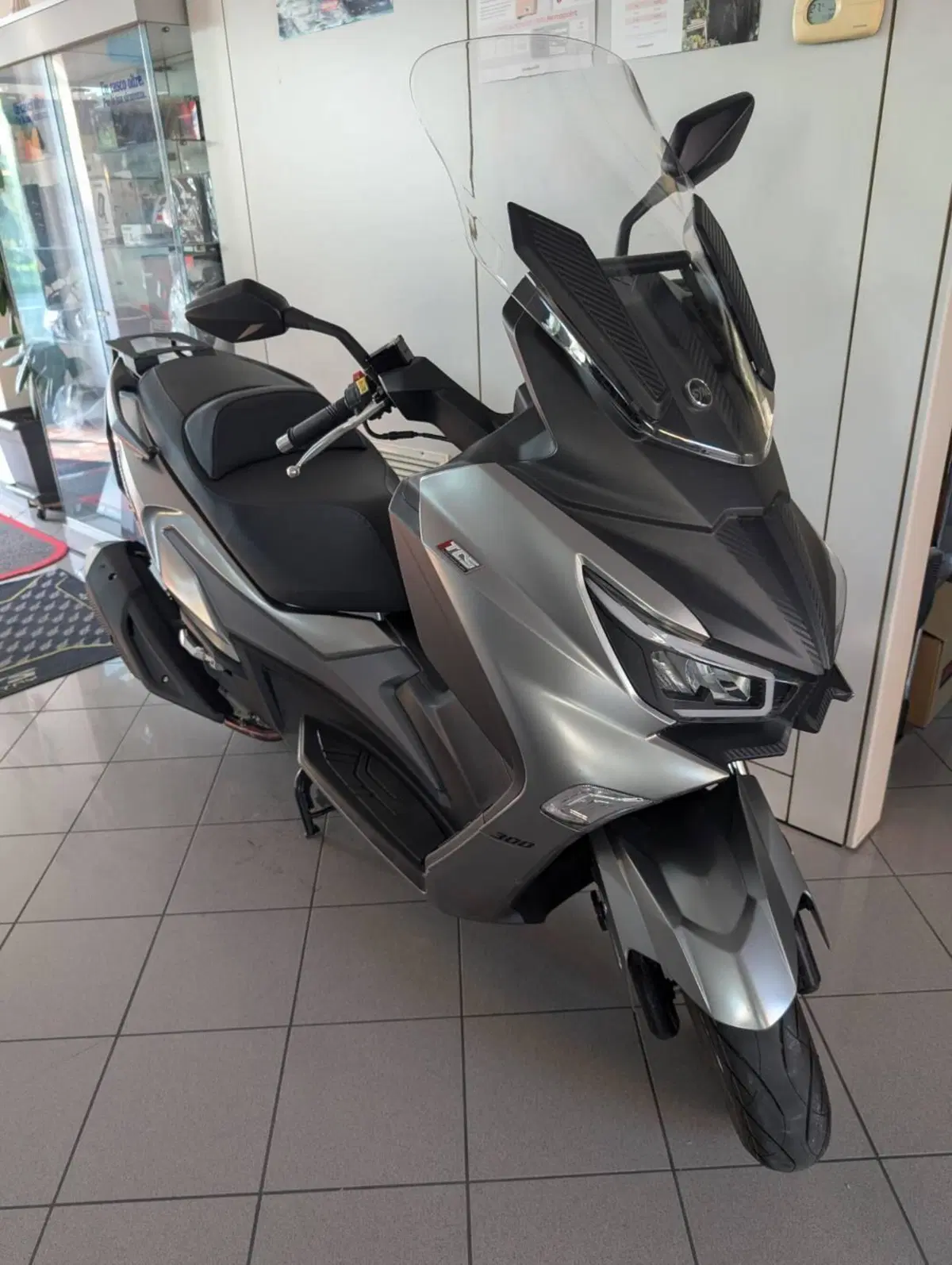 Sym Joymax 300 Z (2025 - 26) (6)