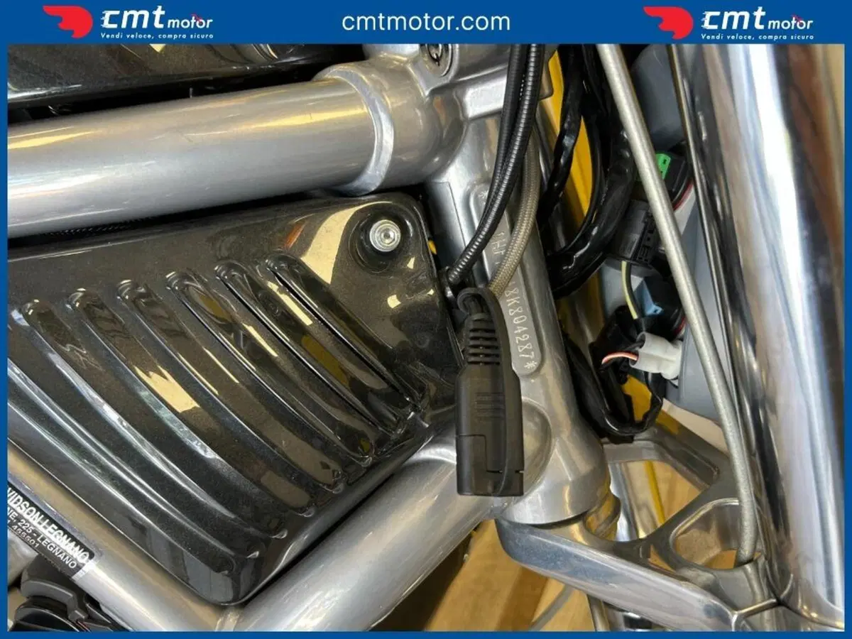 Harley-Davidson 1250 V-Rod (2008 - 12) - VRSCAW (10)