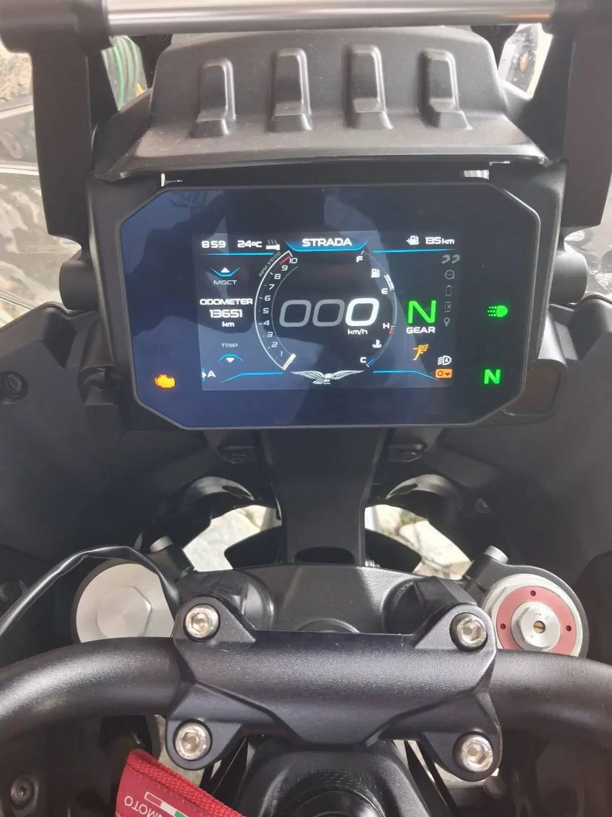 Moto Guzzi Stelvio (2024 - 26) (2)