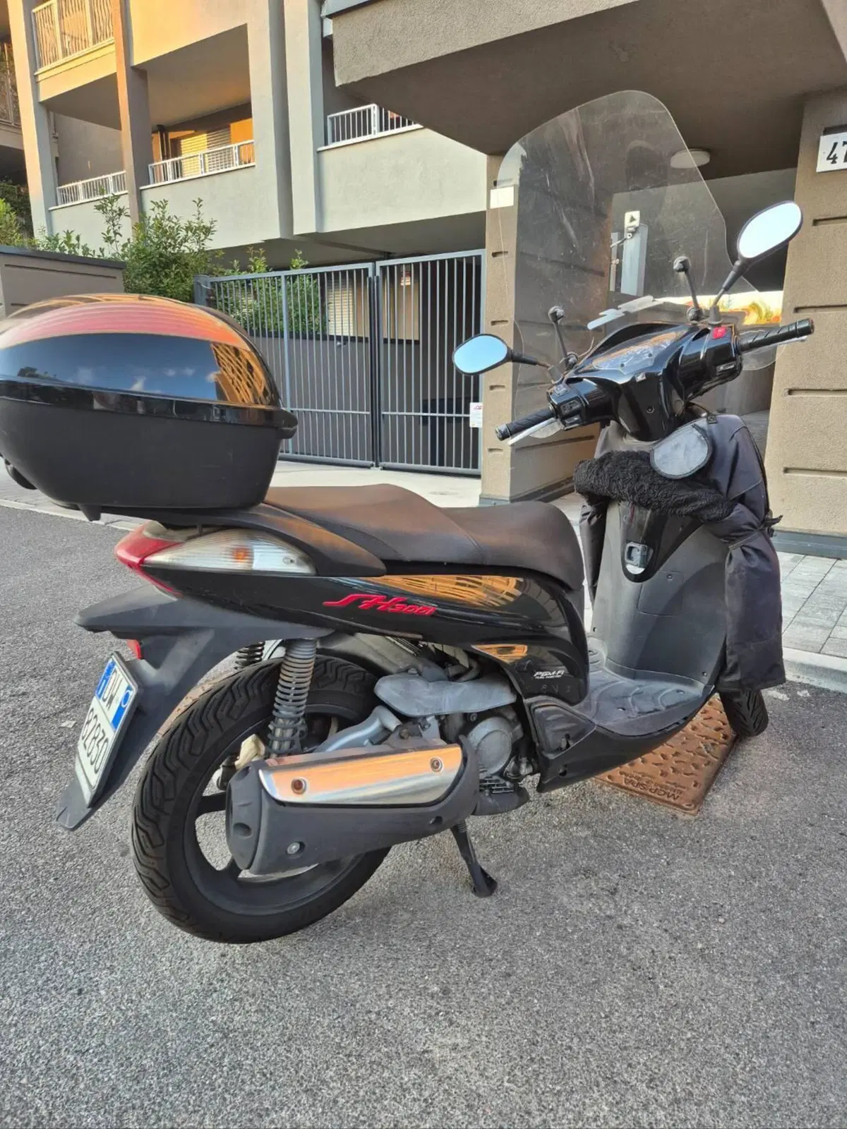 Honda SH 300 i (2011 - 14) (3)