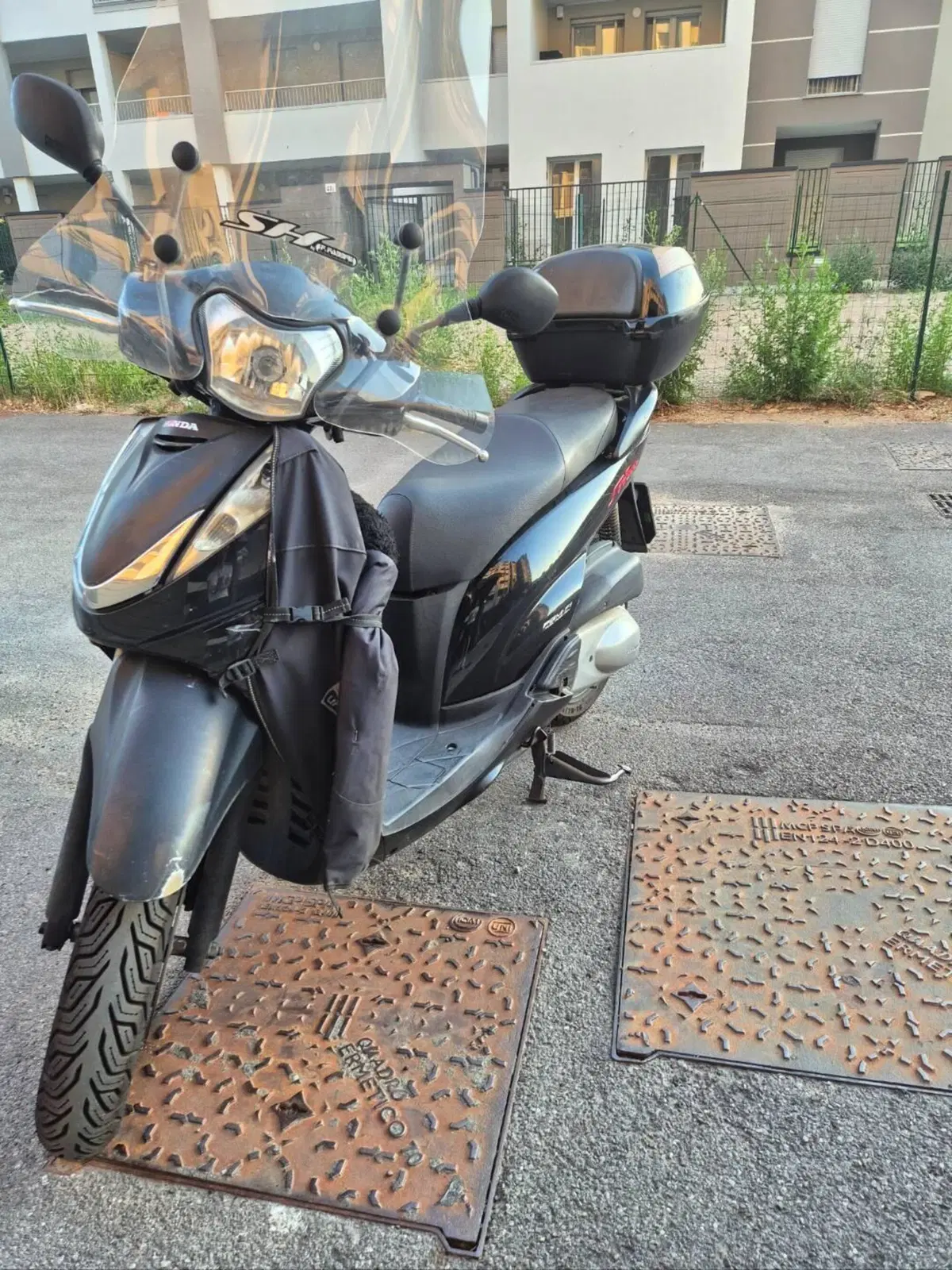 Honda SH 300 i (2011 - 14) (4)