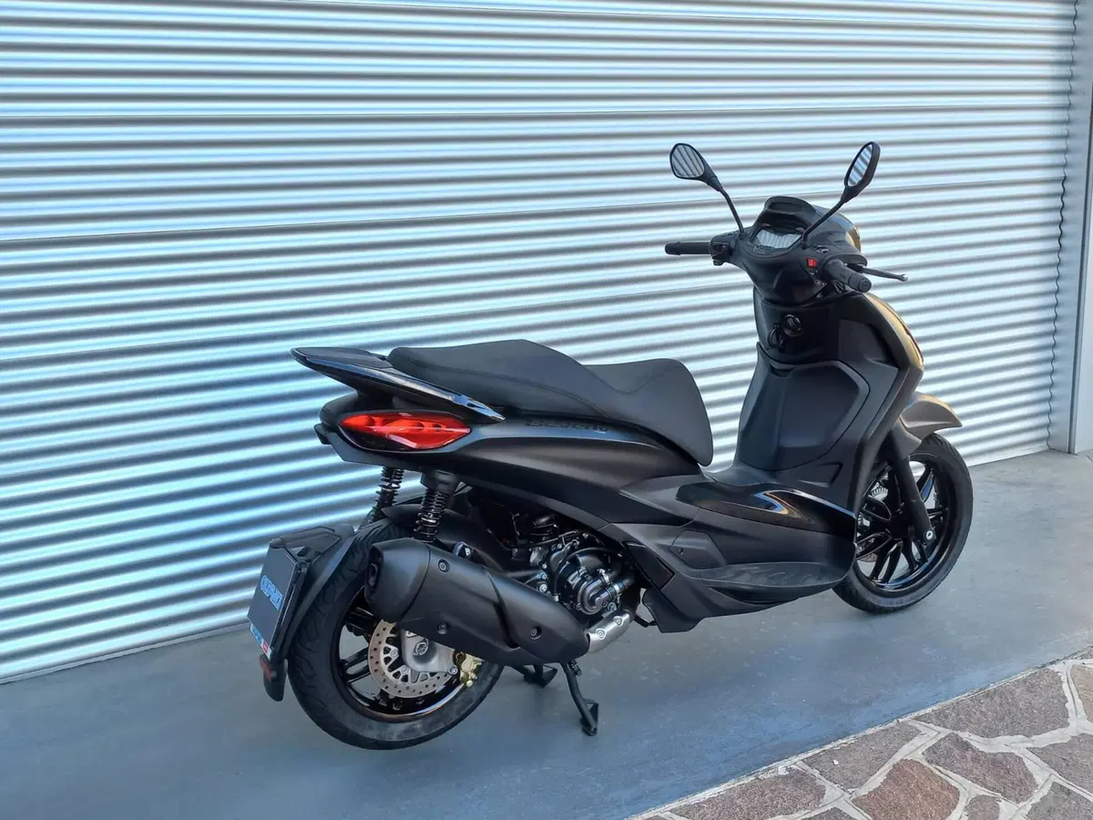 Piaggio Beverly 300 S ABS-ASR (2021 - 25) (7)